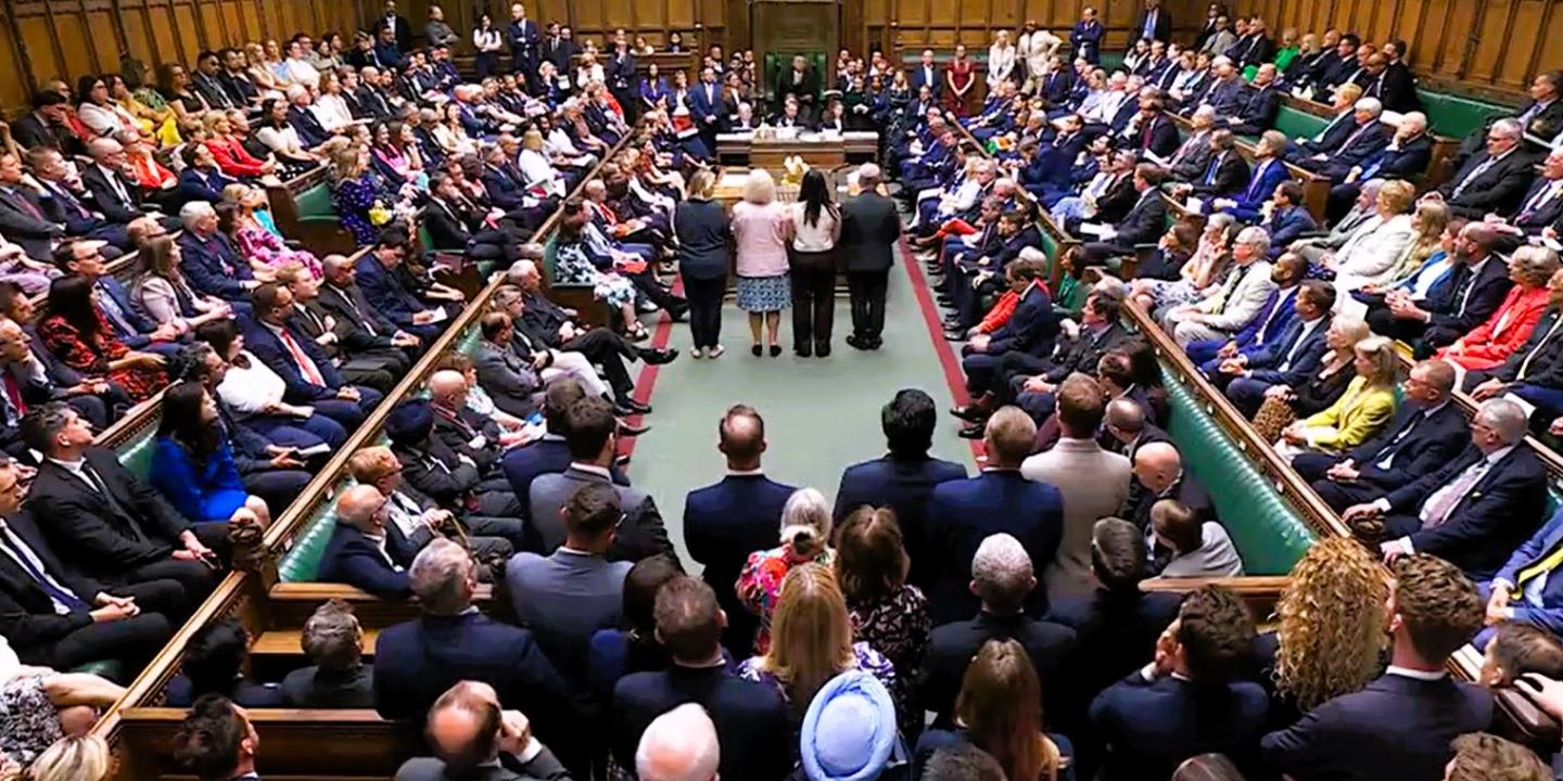 A crowded House of Commons awaits a vote.