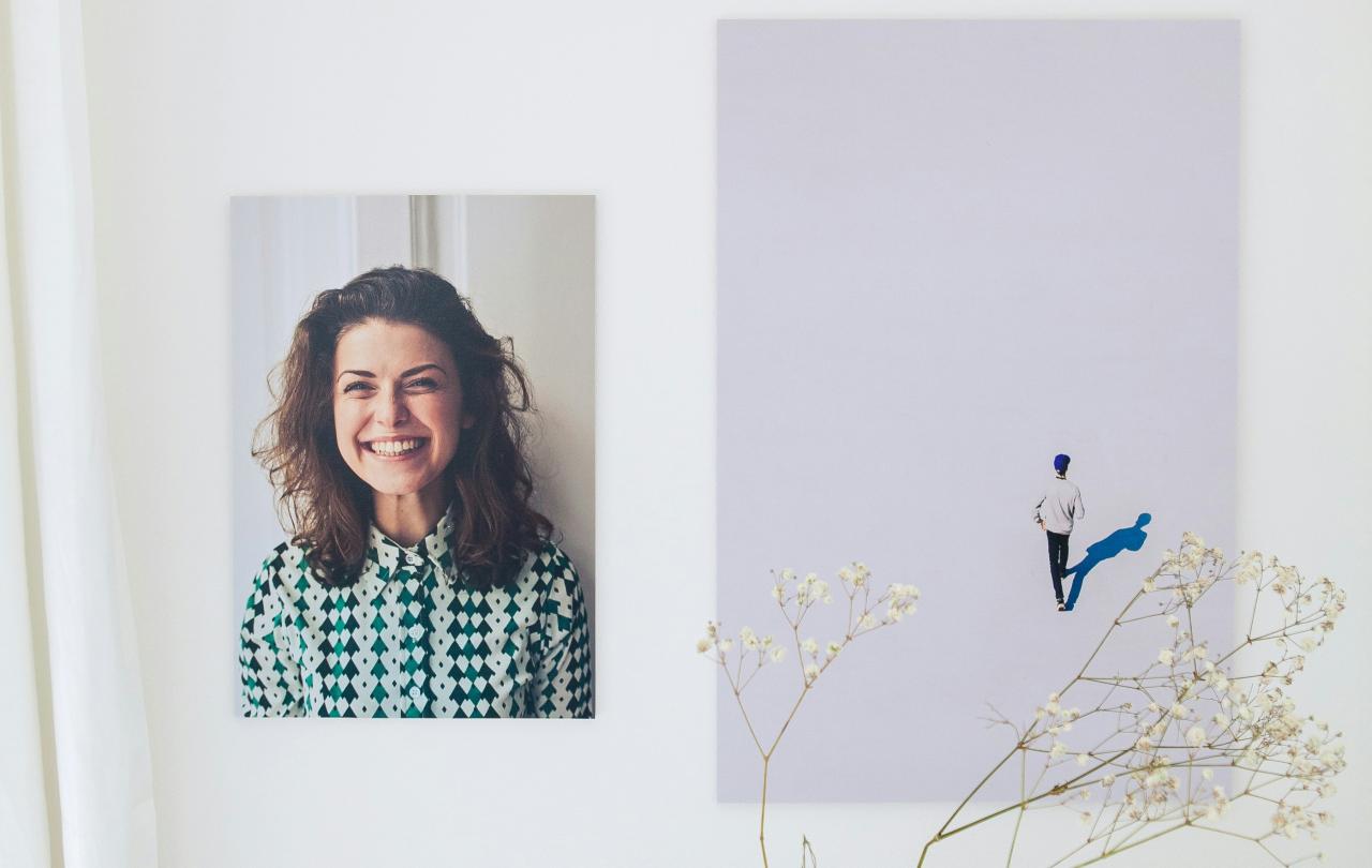 A composite show a smiling woman next to a small illustrate of someone walking off into the distance.